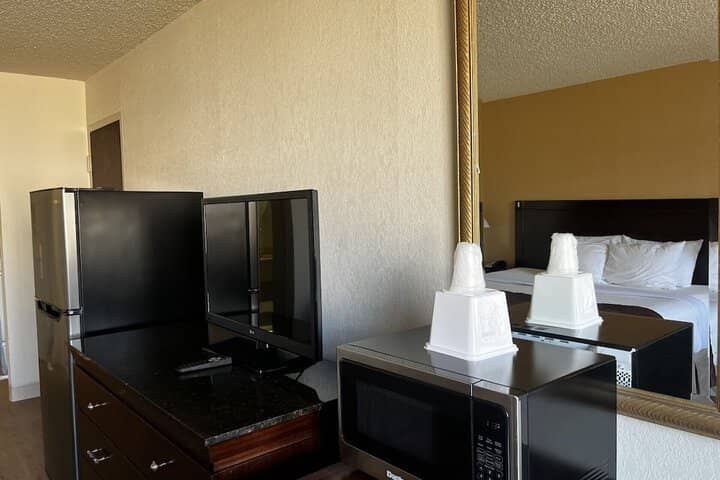 Room 15 of 27