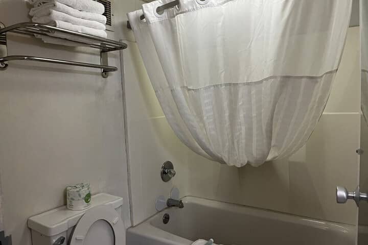 Room 21 of 27