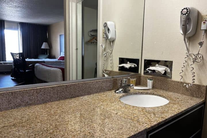 Room 20 of 27