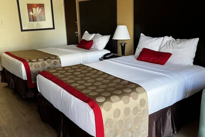 Room 6 of 27