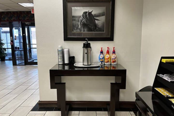 Breakfast/Coffee Service 17 of 27